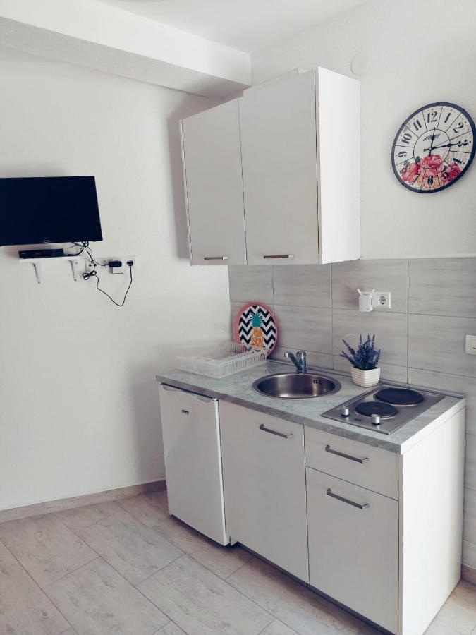 Butigan-tiha Luka Apartamento *